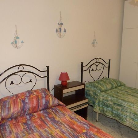 Casa Vacanze Vincenzo E Rosanna Castro  Buitenkant foto
