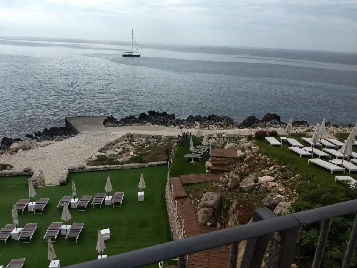 Casa Vacanze Vincenzo E Rosanna Castro  Buitenkant foto
