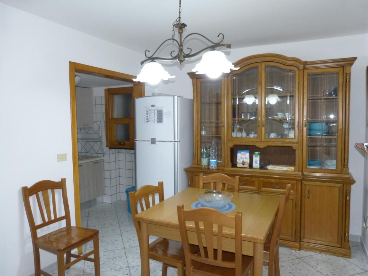 Casa Vacanze Vincenzo E Rosanna Castro  Buitenkant foto