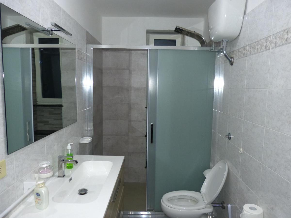 Casa Vacanze Vincenzo E Rosanna Castro  Buitenkant foto